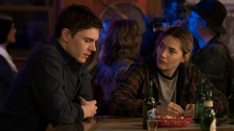 women loving women ⚢ backdrop